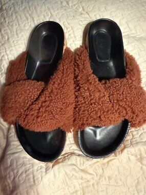 Chloe Kerenn Shearling Slides  Mules US size 8 EU 38 UK 6